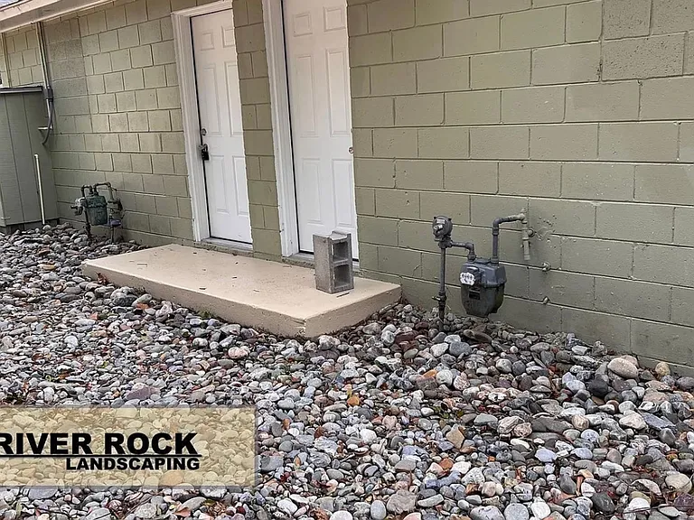 2447 Gervais St #B — Photo 22