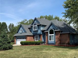 3034 King James Dr, Dayton, OH 45432