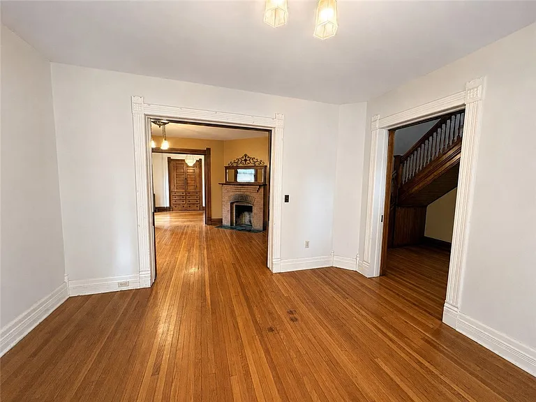 54 W 5th St — Photo 7