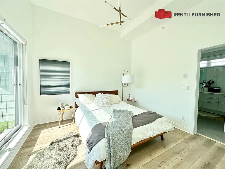515 E 2nd St #113 — Photo 10