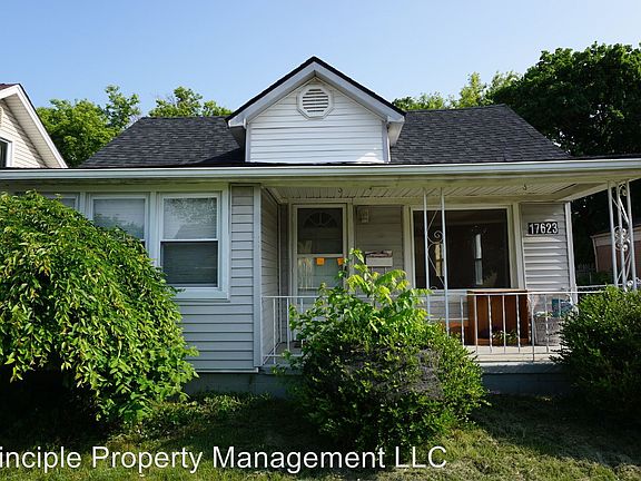 3rd image of 17623 Woodland St