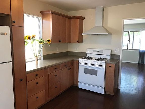 4th image of 3331 Luna Ave