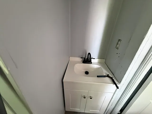 213 Haas St — Photo 2