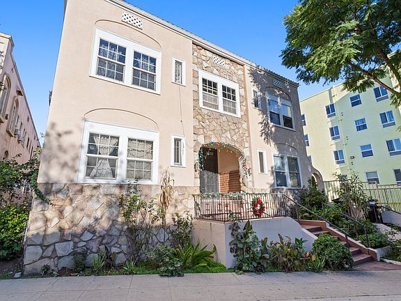 2nd image of 1511 W 4th St APT 29