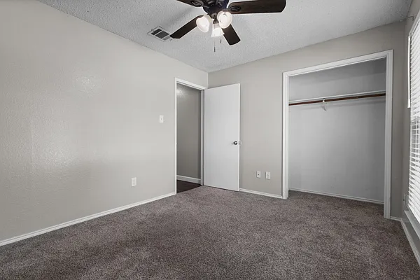 6613 Constitution Dr — Photo 8