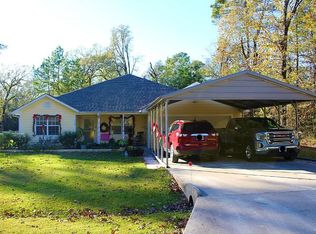 115 Sassafras Rd, Onalaska, TX 77360