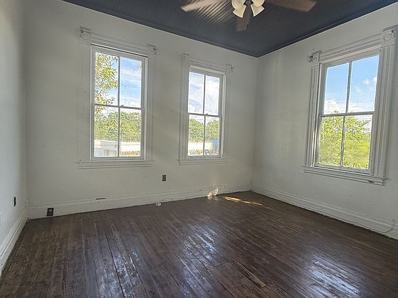 3rd image of 3434 Pascagoula St #C
