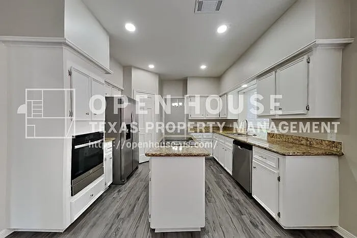 12127 Rocky Lake Dr — Photo 6