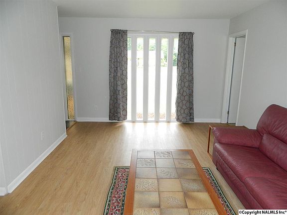 5th image of 2012 Burlingame Dr SE