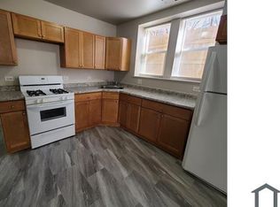 211 N Kilbourn Ave #G, Chicago, IL 60624
