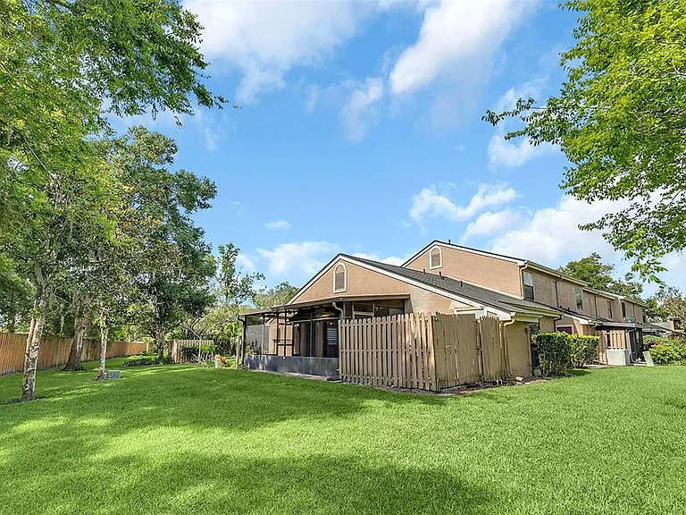 600 Casa Park Ct #M — Photo 15