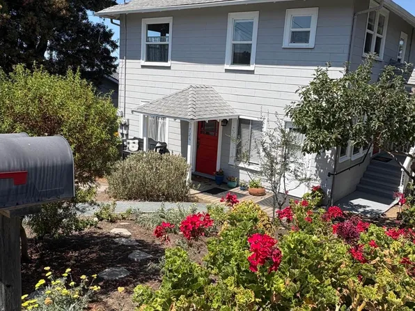 724 Edwards St, Crockett, CA 94525