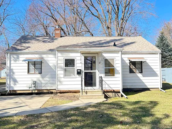 1510 Guiles Ave, Mendota, IL 61342