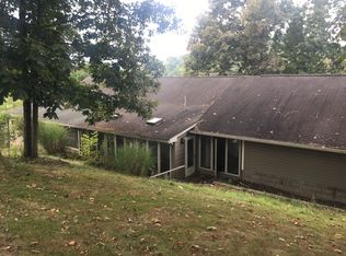 7258 Parkersburg Rd, Sandyville, WV 25275