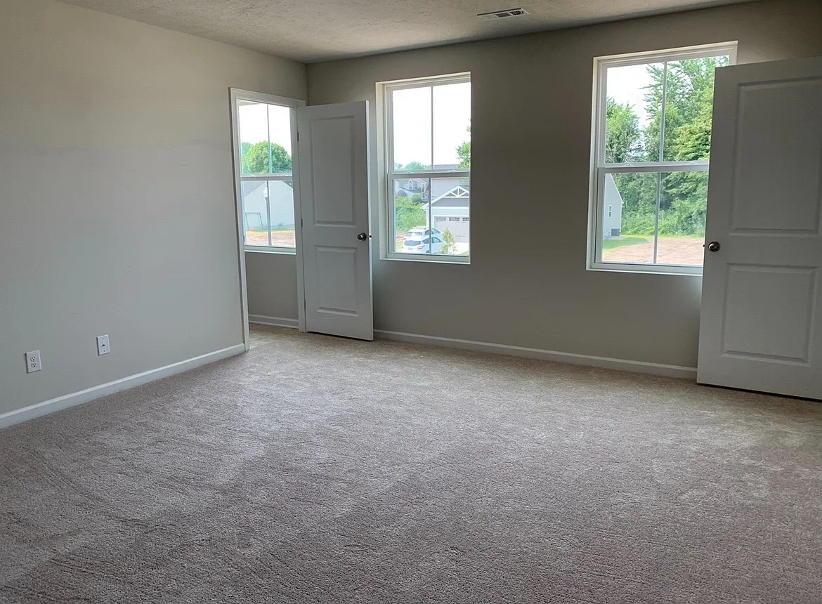 4 bed, 2.5 bath, 2210 sqft, $2,700 — Photo 3
