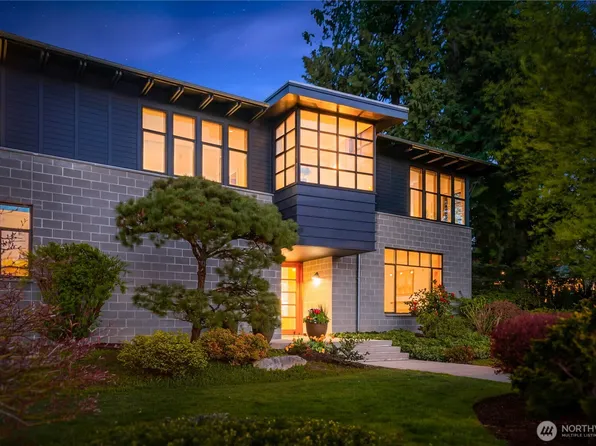 4218 92nd Avenue NE, Yarrow Point, WA 98004