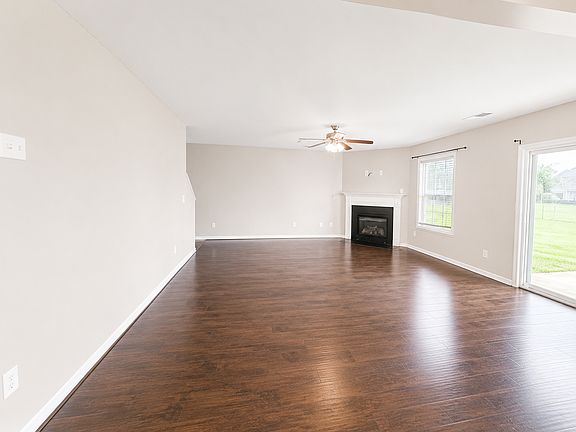 2nd image of 46 Lillie Ln