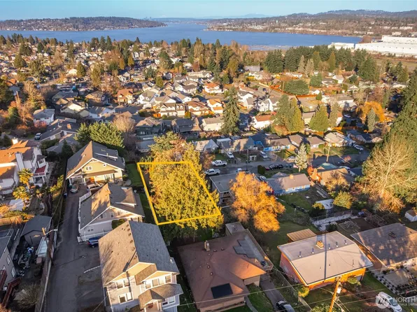 8519 S 123rd Pl., Seattle, WA 98178