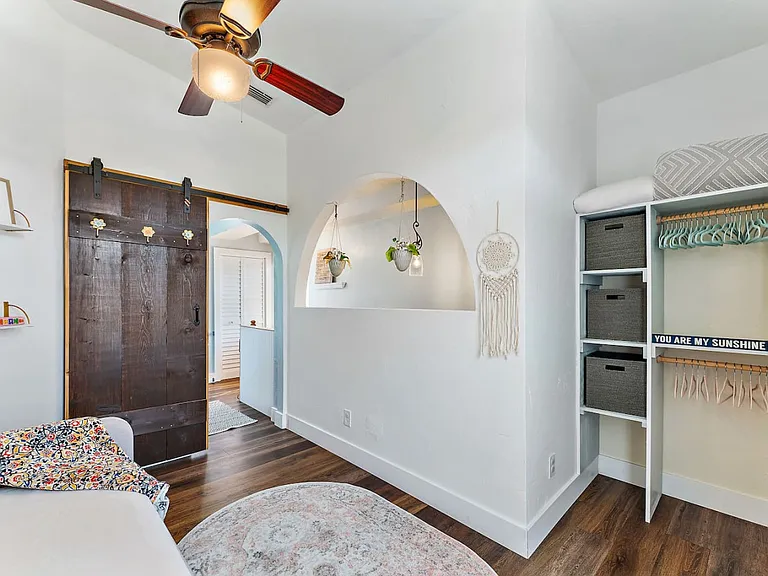 968 Laurel Rd — Photo 22