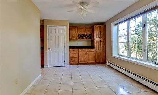 27 Homeward Ln — Photo 4