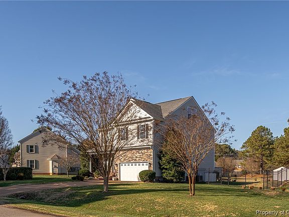 2nd image of 2200 Flowerdew Ct