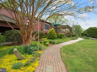 92 Schoolhouse Rd, Washington, VA 22747