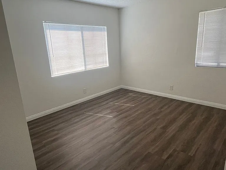 555 Azusa Ave #15 — Photo 11