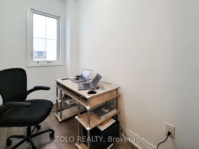 551 Bellflower Ct — Photo 10