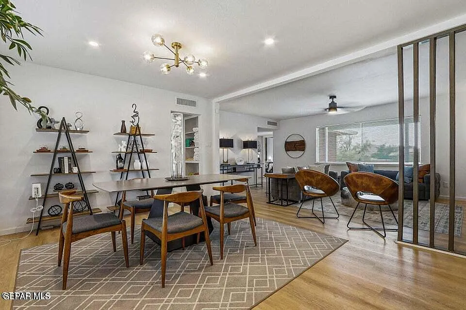 4 bed, 3.0 bath, 2075 sqft, $3,000 — Photo 3