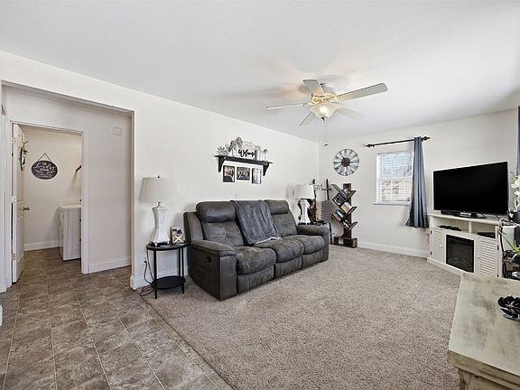 4th image of 1122 N 3rd St