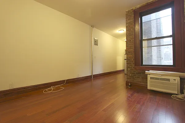 Rented by Compass | media 14