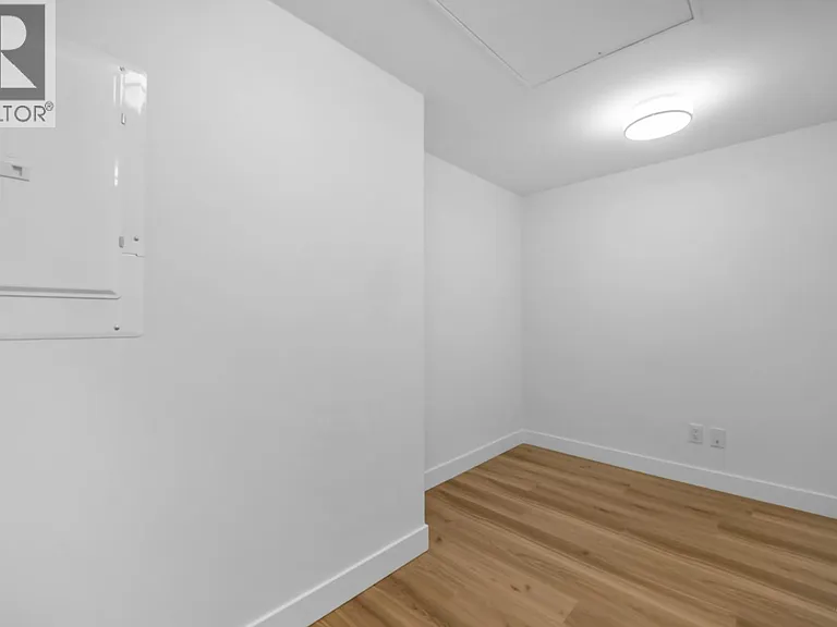 908 Quayside Dr — Photo 18