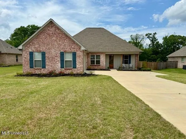 182 Catherine Blvd, Clinton, MS 39056