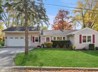 304 Moore Ave, St Charles, IL