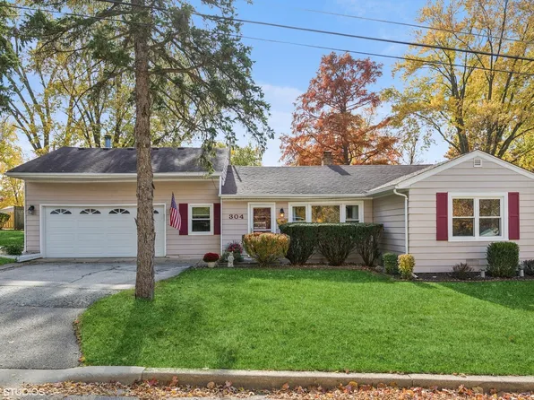 304 Moore Ave, St Charles, IL 60174