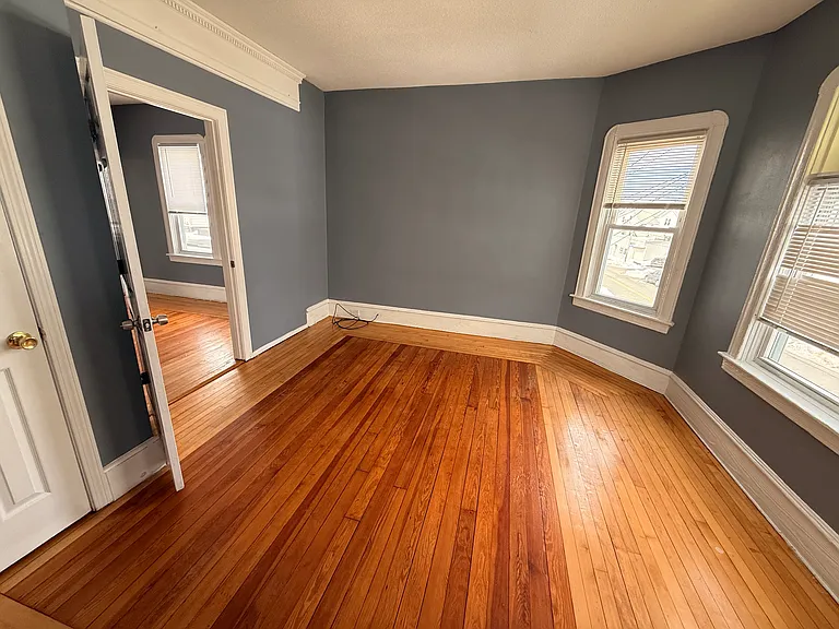 1823 Pleasant St #3F — Photo 9