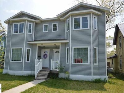 844 E 8th St, Traverse City, MI, 49686
