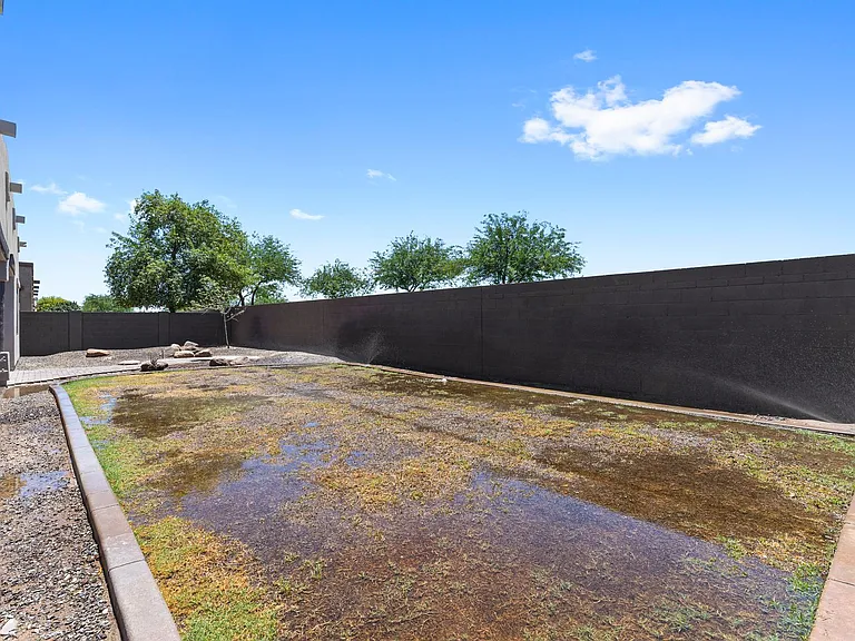 21439 E Maya Rd — Photo 47