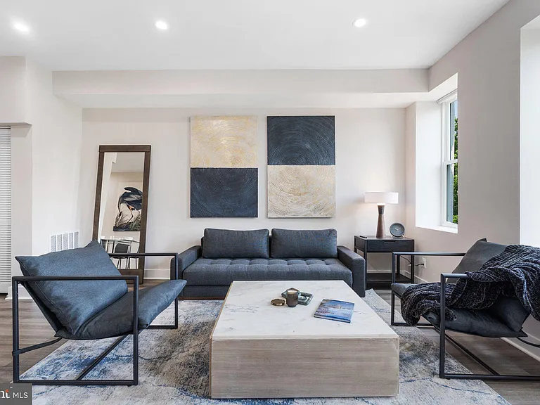 38 Randolph Pl NW #B — Photo 2