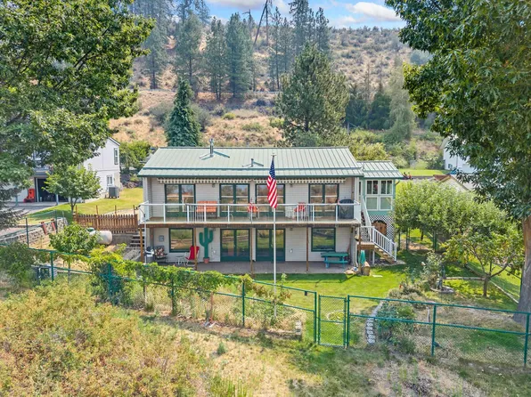 4130 Friday Bay Ln, Seven Bays, WA 99122