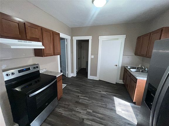 3rd image of 603 17th Ave
