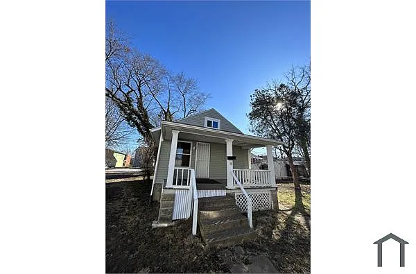 38 Midland Ave photo 1