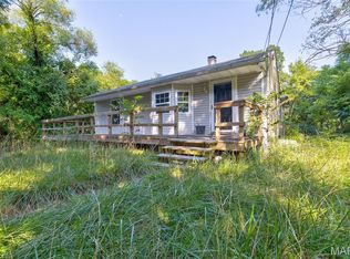 848 Oakwood Ln, East Alton, IL 62024