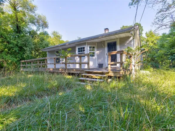 848 Oakwood Ln, East Alton, IL 62024