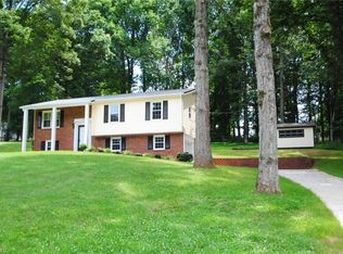 2974 Rhonswood Dr, Tobaccoville, NC 27050