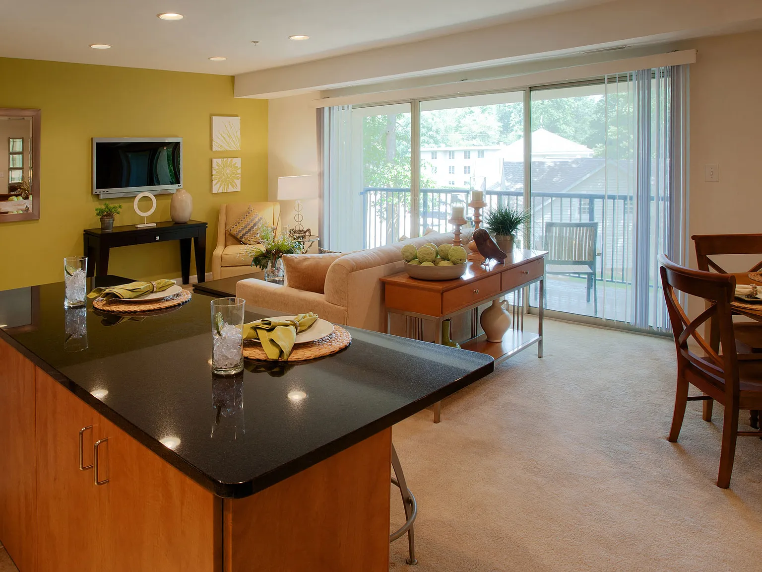 Spa Cove Apartments — Photo 4