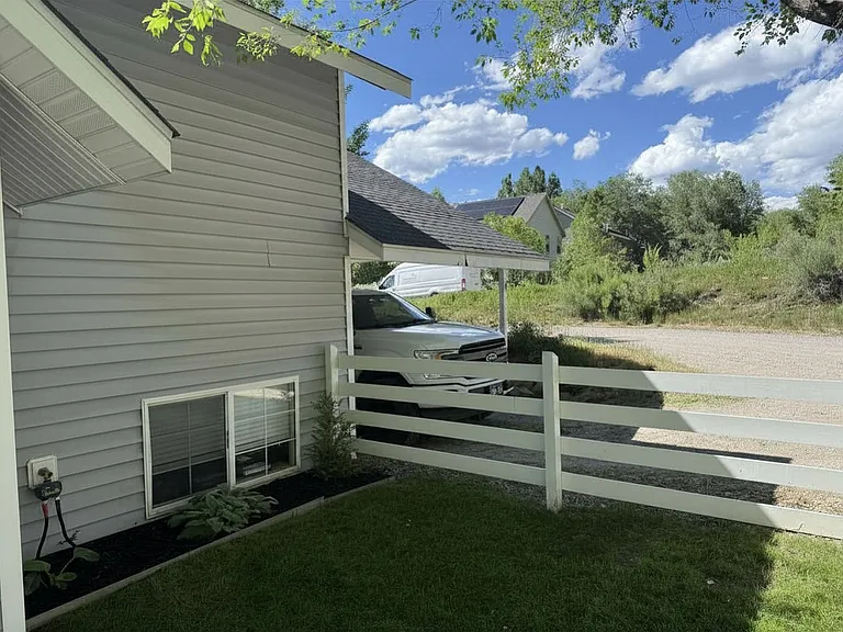 389 Grand Butte Ln — Photo 7