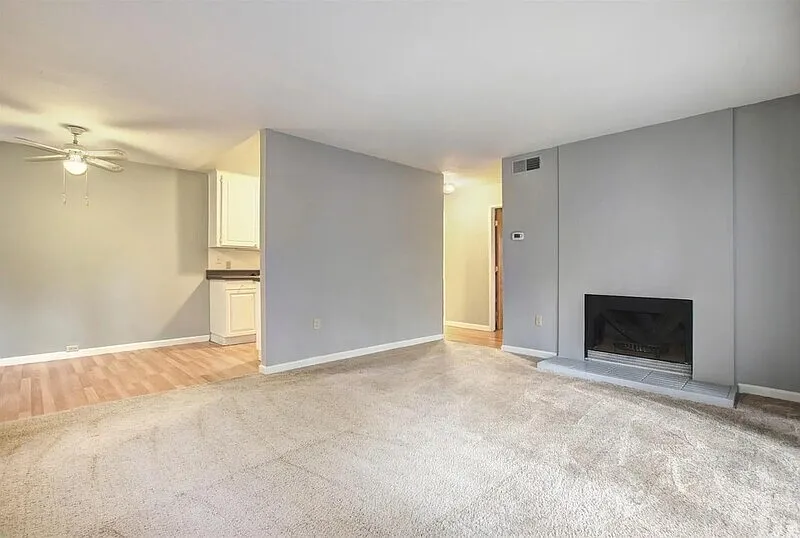 1 bed, 1.0 bath, 701 sqft, $1,299 — Photo 4