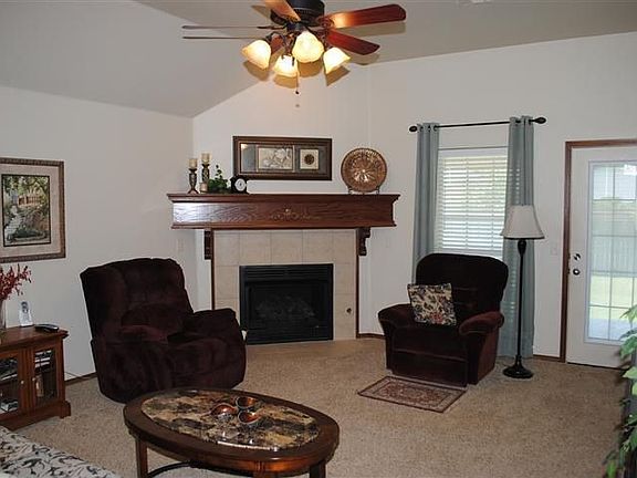 3rd image of 4612 SW 122nd St