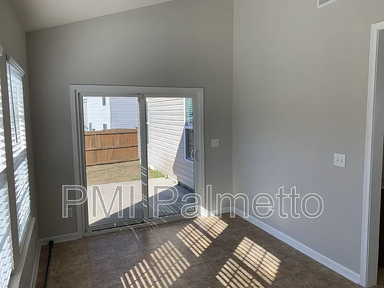 481 Whispering Oak Cir — Photo 11
